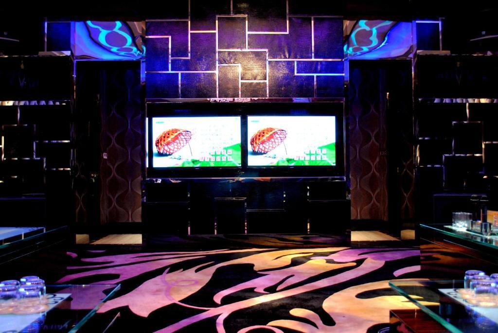 Datong Weidu International Hotel Екстер'єр фото