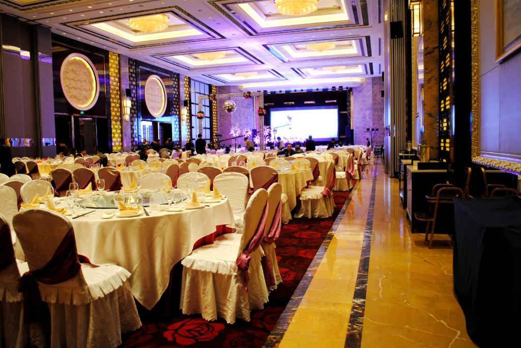 Datong Weidu International Hotel Екстер'єр фото