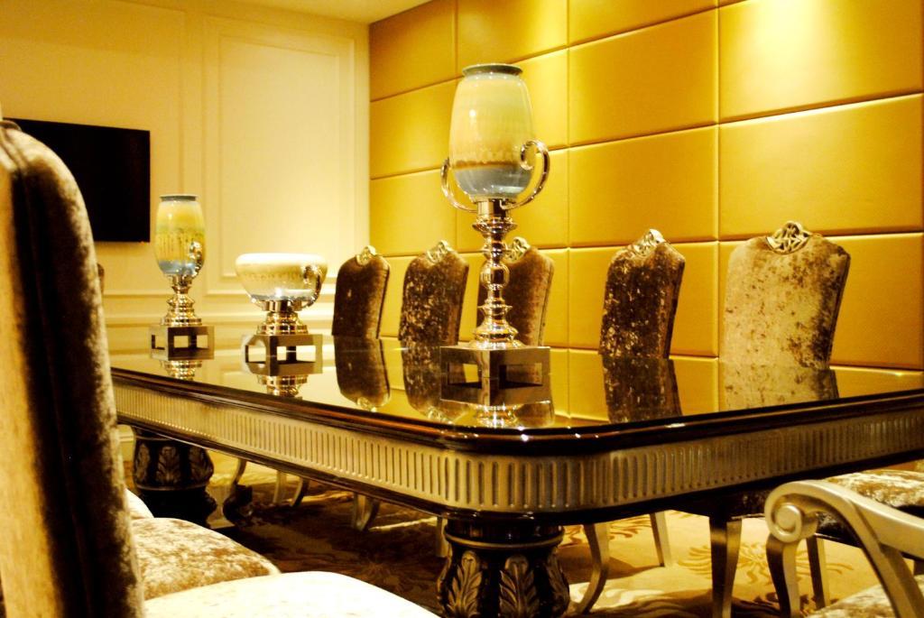 Datong Weidu International Hotel Екстер'єр фото