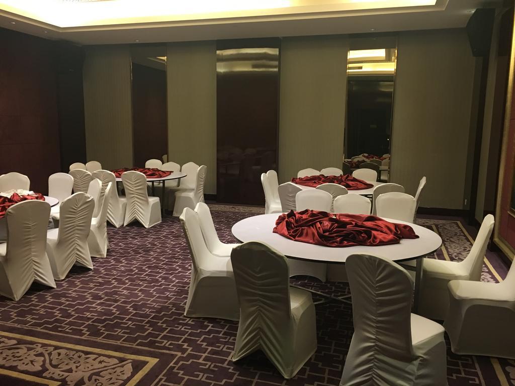 Datong Weidu International Hotel Екстер'єр фото